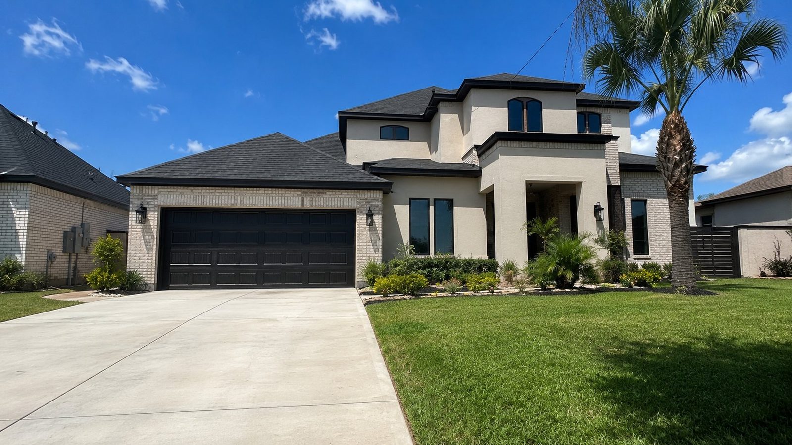Freshly cleaned home exterior in the Rio Grande Valley